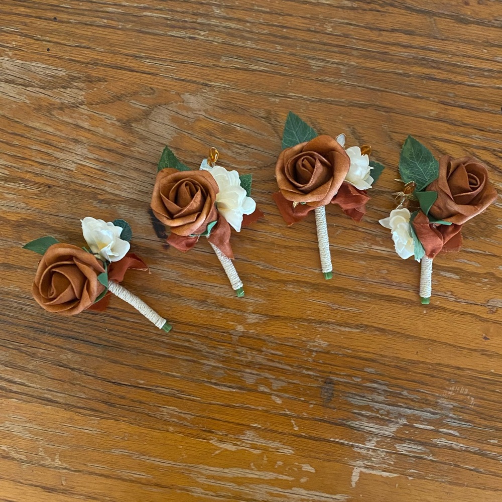 Elegant terracotta Boutonniere Set